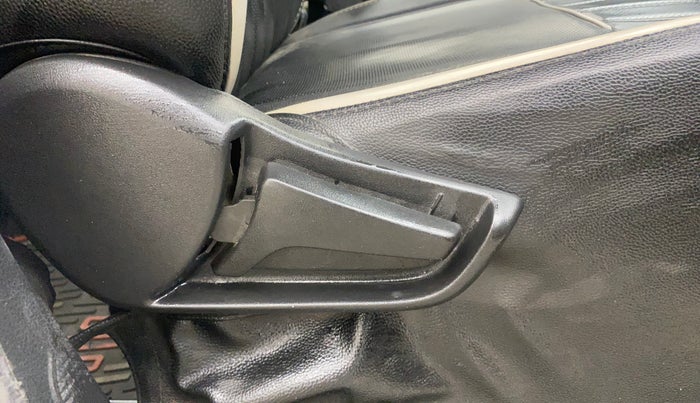 2021 Maruti S PRESSO VXI PLUS AMT, Petrol, Automatic, 1,17,083 km, Driver Side Adjustment Panel