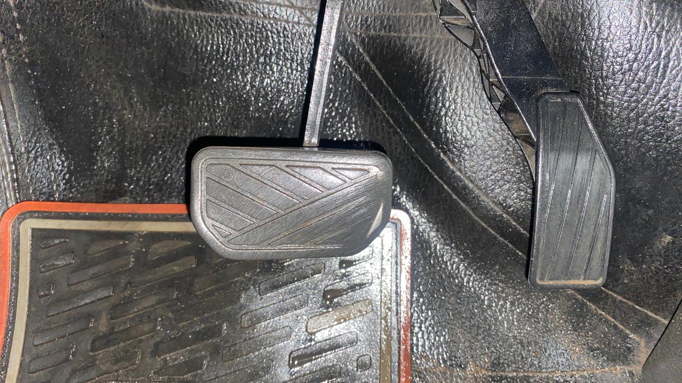 2021 Maruti S PRESSO VXI PLUS AMT, Petrol, Automatic, 1,17,149 km, Pedals