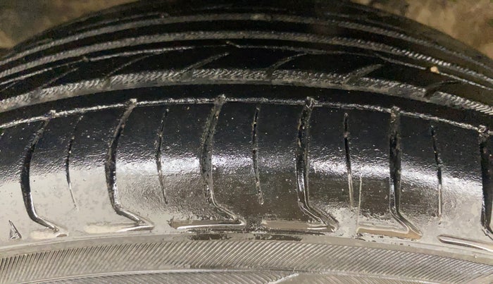 2021 Maruti S PRESSO VXI PLUS AMT, Petrol, Automatic, 1,17,083 km, Left Front Tyre Tread