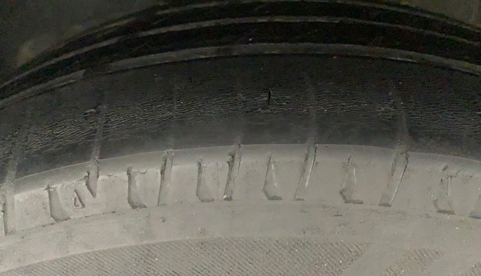 2018 Mahindra KUV 100 NXT K2 P 6 STR, Petrol, Manual, 78,861 km, Left Front Tyre Tread