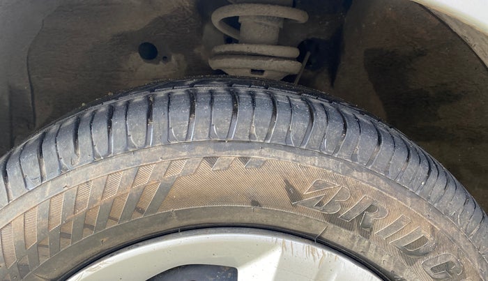 2014 Maruti Wagon R 1.0 VXI, Petrol, Manual, 37,808 km, Left Front Tyre Tread