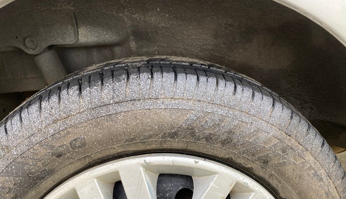 2014 Maruti Wagon R 1.0 VXI, Petrol, Manual, 37,808 km, Right Rear Tyre Tread
