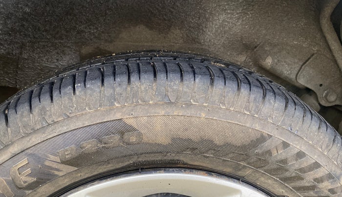 2014 Maruti Wagon R 1.0 VXI, Petrol, Manual, 37,808 km, Left Rear Tyre Tread