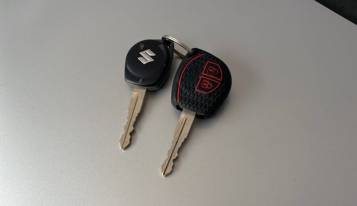 2014 Maruti Wagon R 1.0 VXI, Petrol, Manual, 37,808 km, Key Close Up