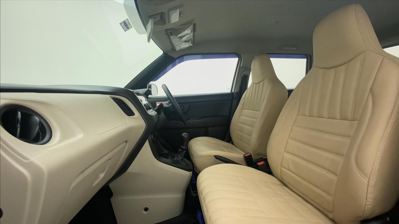 2021 Maruti New Wagon-R LXI CNG 1.0 L, CNG, Manual, 18,687 km, Right Side Front Door Cabin