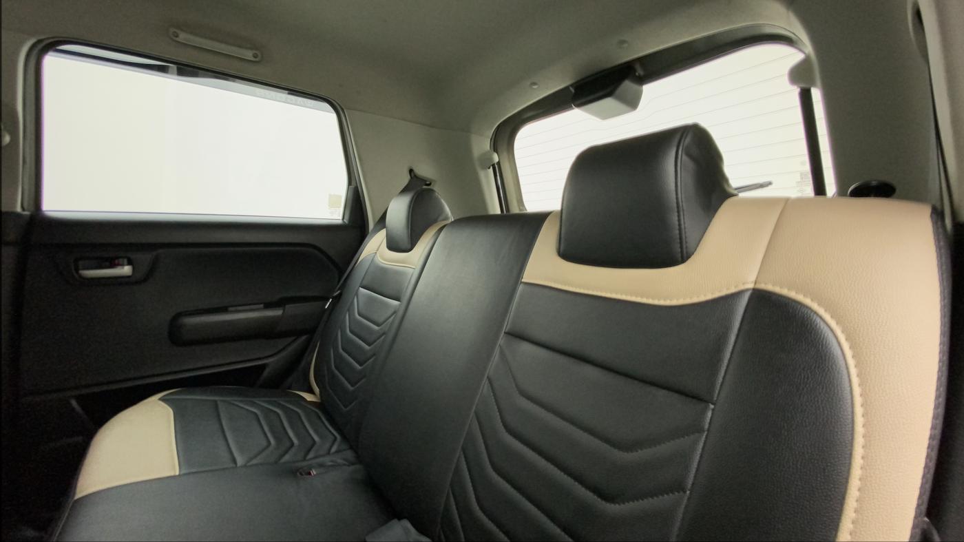 2022 Maruti New Wagon-R ZXI 1.2, Petrol, Manual, 29,074 km, Right Side Rear Door Cabin