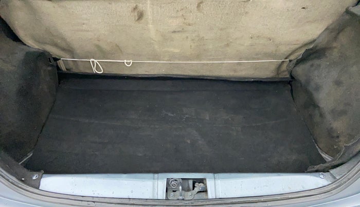 2014 Toyota Etios Liva D 4D GD, Diesel, Manual, 1,76,983 km, Boot Inside