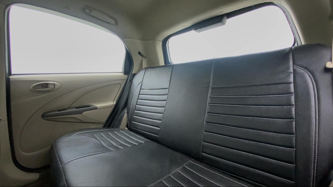 2014 Toyota Etios Liva D 4D GD, Diesel, Manual, 1,76,983 km, Right Side Rear Door Cabin