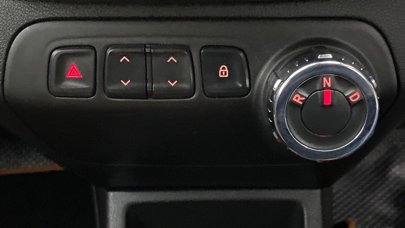 2017 Renault Kwid CLIMBER 1.0 AT, Petrol, Automatic, 23,090 km, Gear Lever