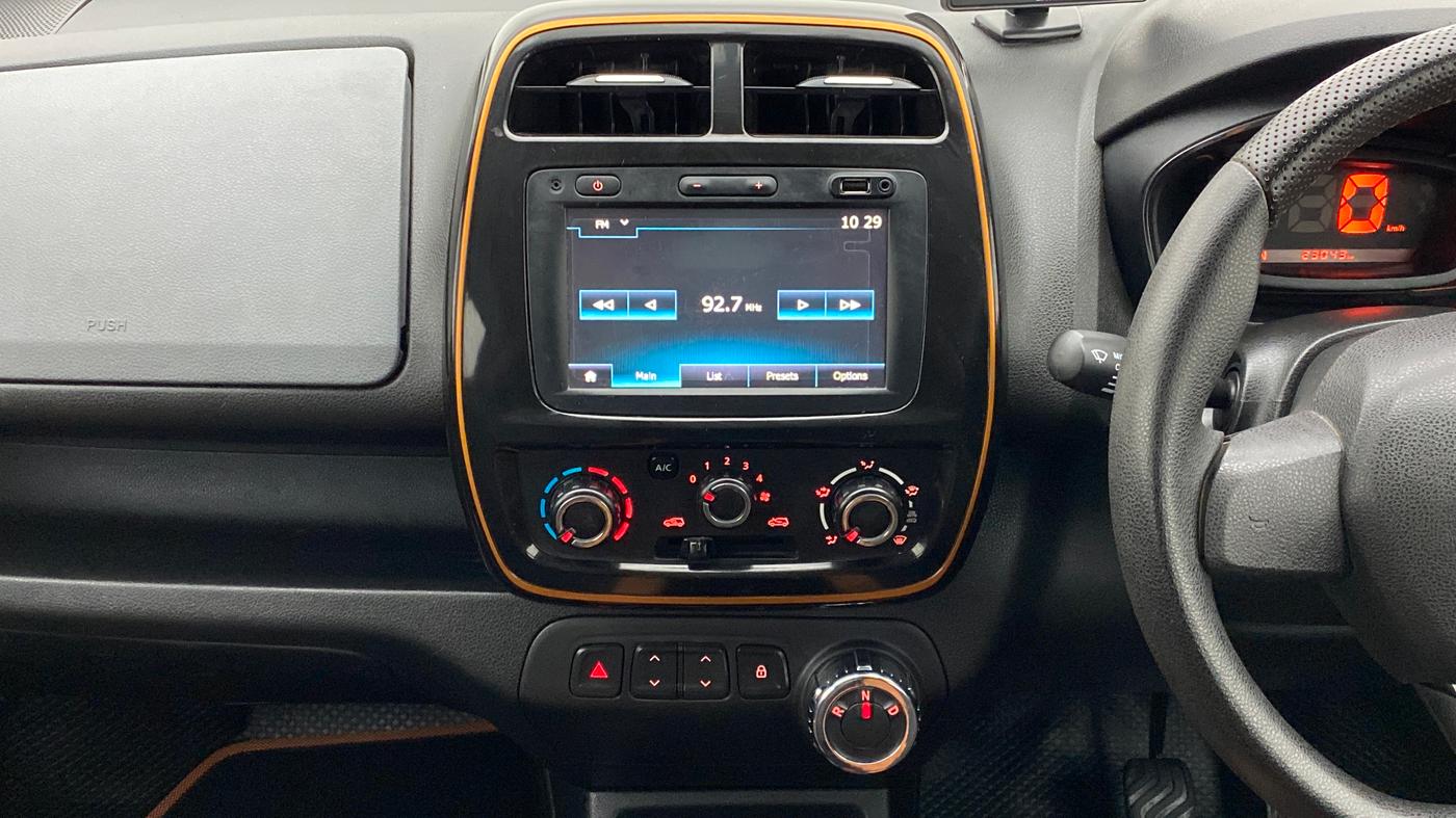 2017 Renault Kwid CLIMBER 1.0 AT, Petrol, Automatic, 23,090 km, Air Conditioner