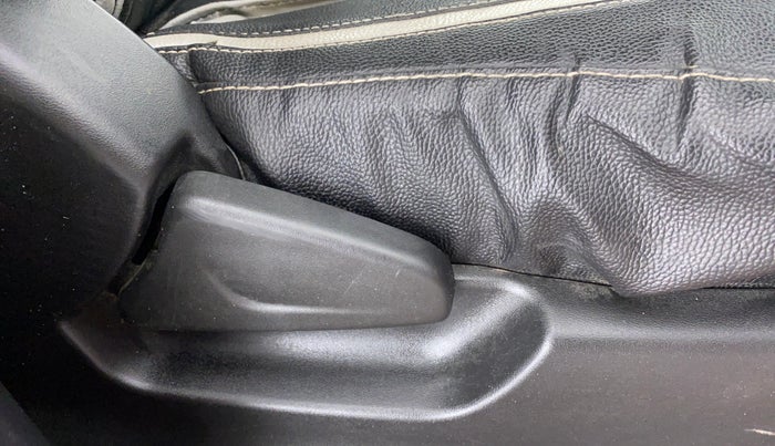 2018 Datsun Redi Go T (O), CNG, Manual, 80,245 km, Driver Side Adjustment Panel