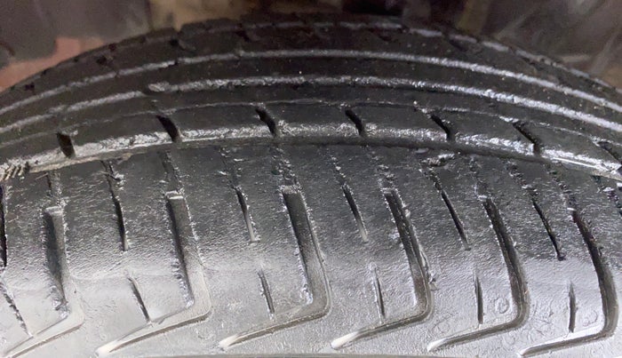 2018 Datsun Redi Go T (O), CNG, Manual, 80,245 km, Left Front Tyre Tread