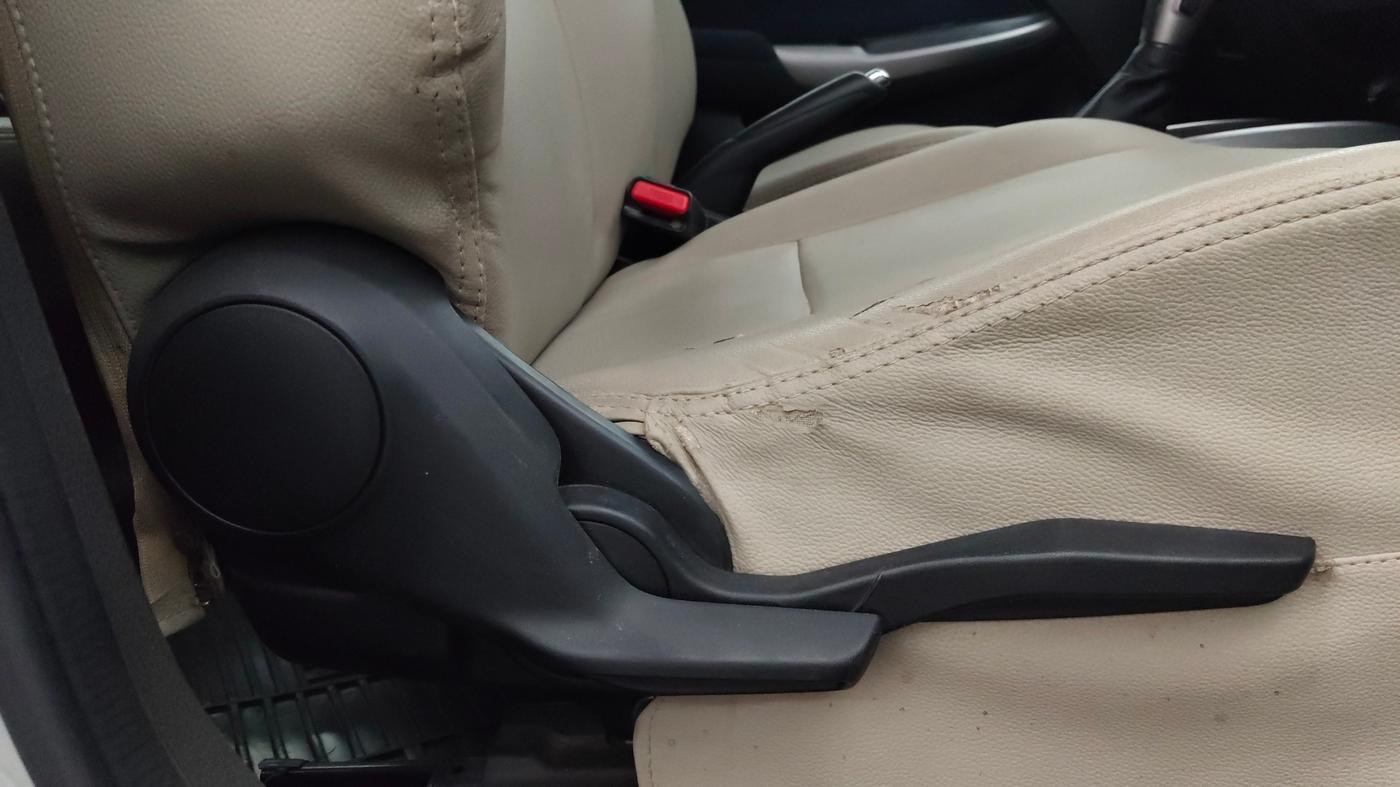 2020 Toyota Glanza V CVT, Petrol, Automatic, 70,863 km, Driver Side Adjustment Panel