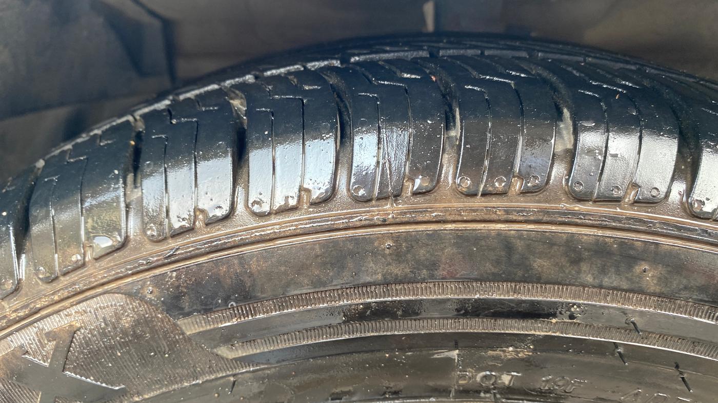 2021 Maruti Ciaz DELTA 1.5 SHVS MT PETROL, Petrol, Manual, 59,328 km, Left Front Tyre Tread