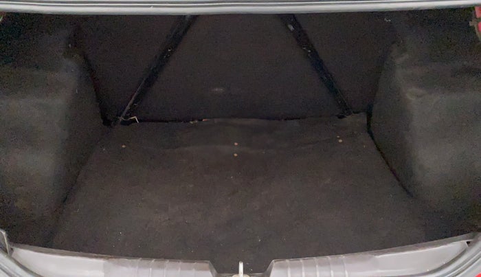 2016 Tata Zest XT RT, Petrol, Manual, 41,657 km, Boot Inside