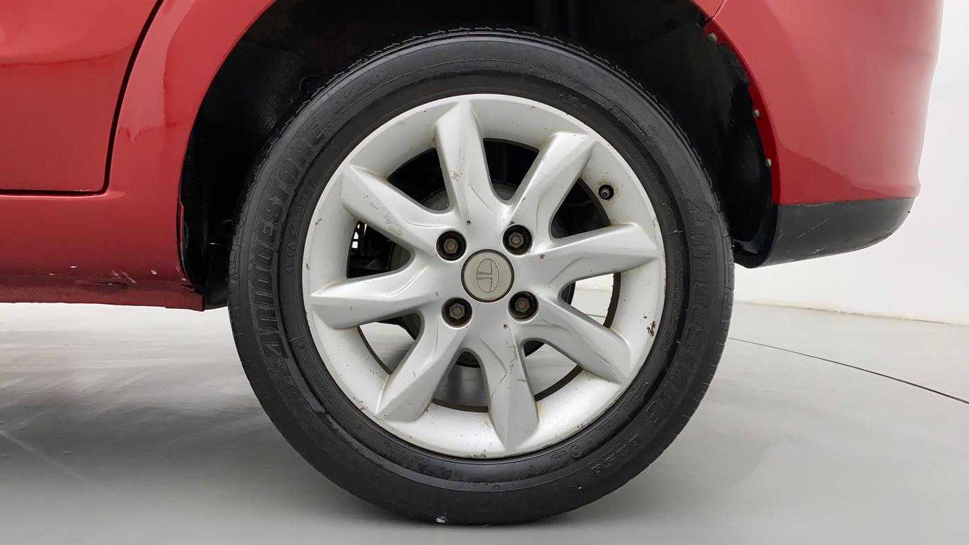 2016 Tata Zest XT RT, Petrol, Manual, 41,657 km, Left Rear Wheel