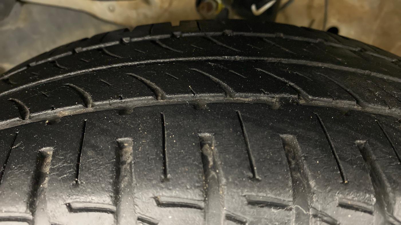 2017 Honda Jazz 1.2 V MT, Petrol, Manual, 20,071 km, Left Front Tyre Tread