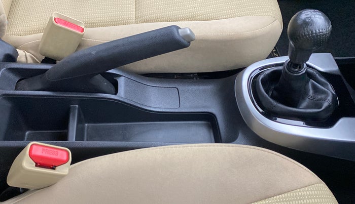 2017 Honda Jazz 1.2 V MT, Petrol, Manual, 20,071 km, Gear Lever