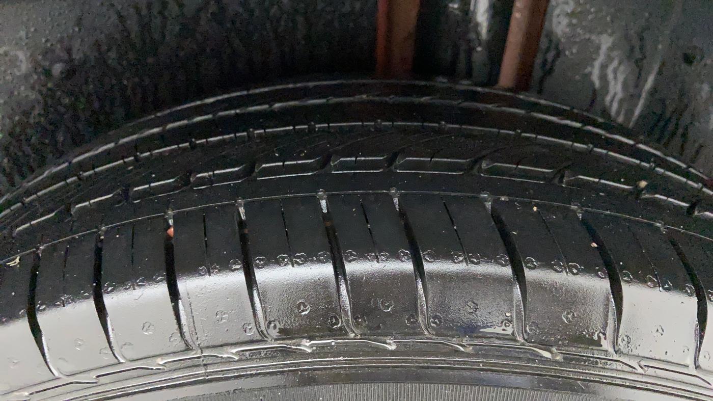 2020 MG HECTOR SHARP DCT PETROL, Petrol, Automatic, 10,089 km, Left Rear Tyre Tread
