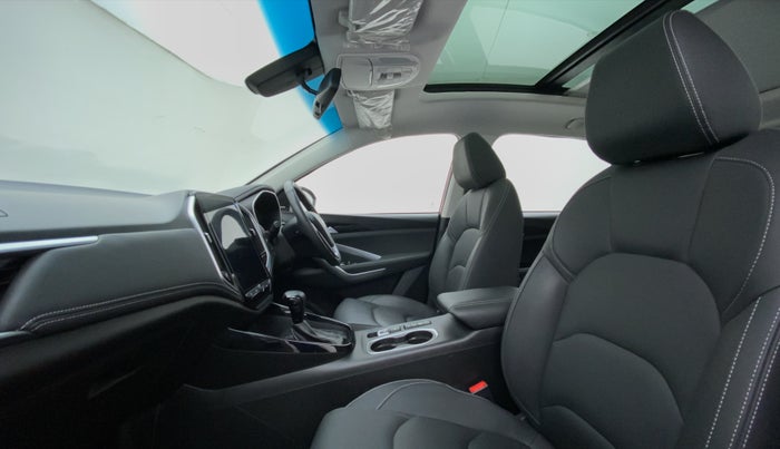 2020 MG HECTOR SHARP DCT PETROL, Petrol, Automatic, 10,089 km, Right Side Front Door Cabin
