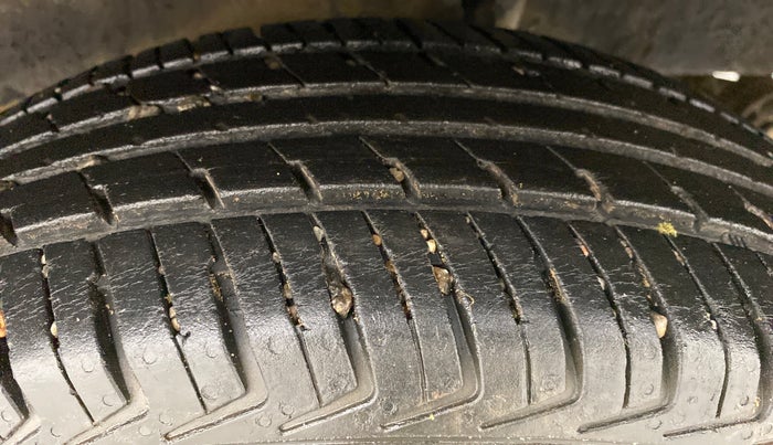 2017 Renault Kwid 1.0 RXL AT, Petrol, Automatic, 46,768 km, Left Rear Tyre Tread