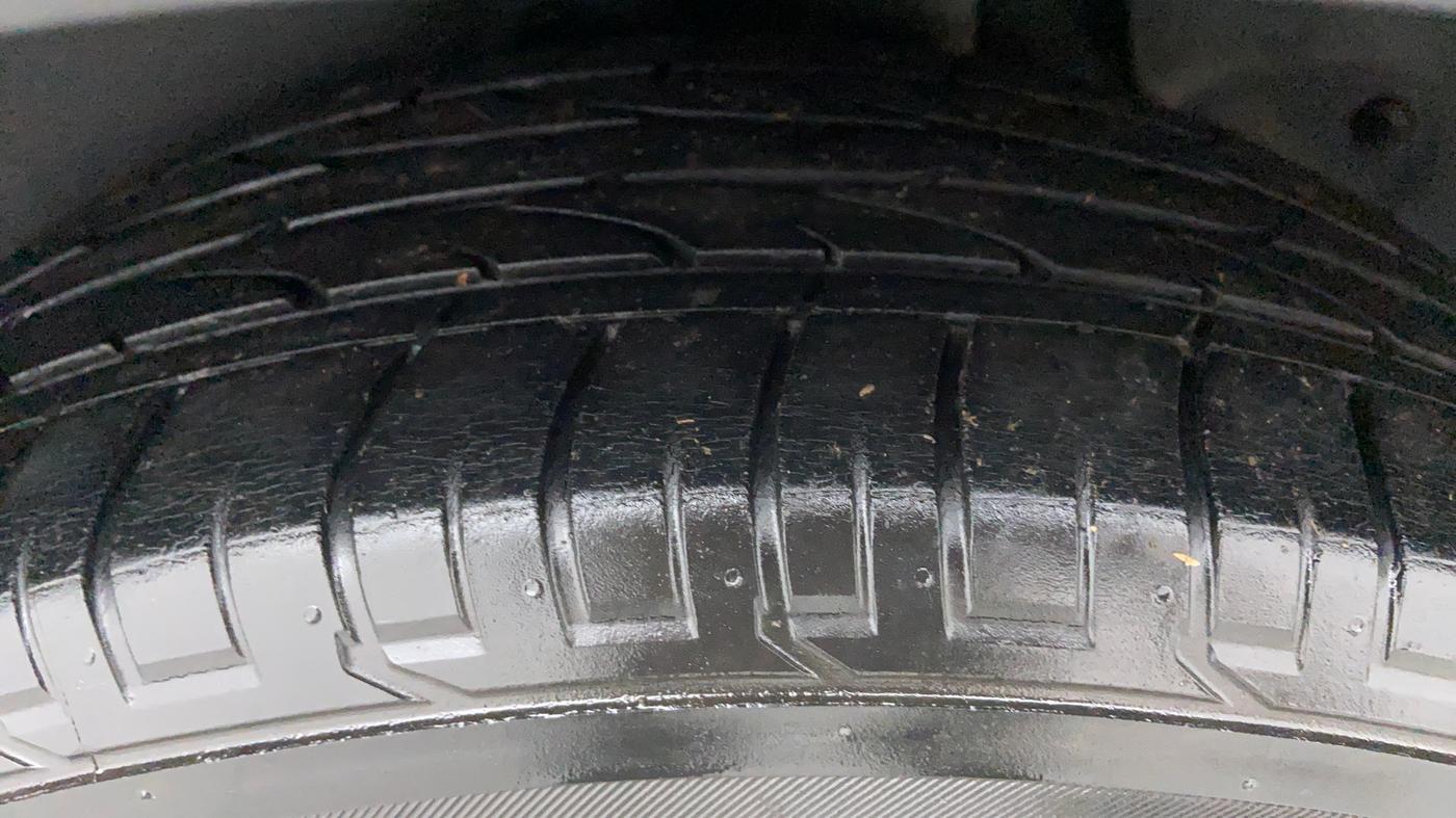 2016 Hyundai Creta 1.6 SX PLUS AUTO PETROL, Petrol, Automatic, 54,700 km, Left Rear Tyre Tread