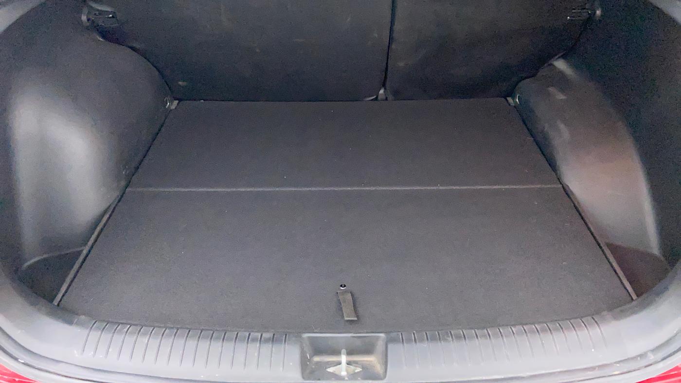 2016 Hyundai Creta 1.6 SX PLUS AUTO PETROL, Petrol, Automatic, 54,700 km, Boot Inside View