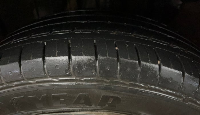2022 Nissan MAGNITE XE, Petrol, Manual, 49,724 km, Left Front Tyre Tread