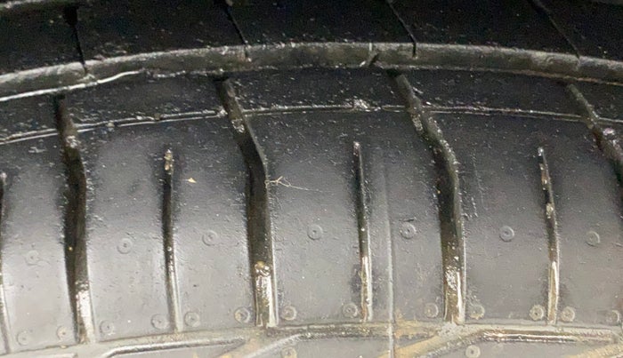 2022 Tata NEXON XZ PLUS (HS) PETROL, Petrol, Manual, 40,144 km, Left Rear Tyre Tread