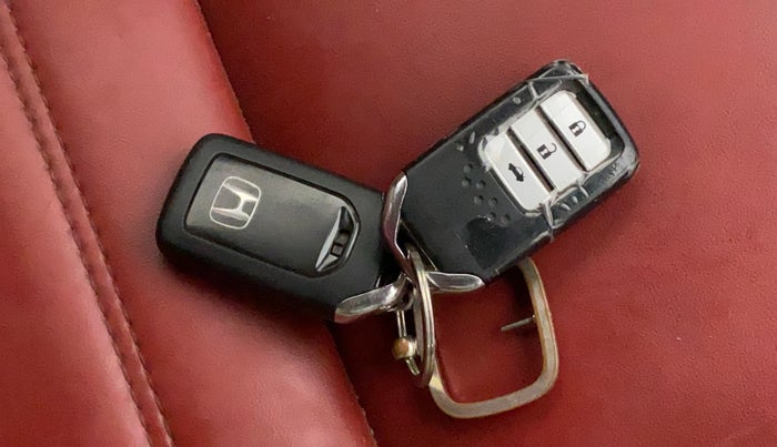 2020 Honda City 1.5L I-VTEC V MT 5TH GEN, Petrol, Manual, 43,255 km, Key Close Up