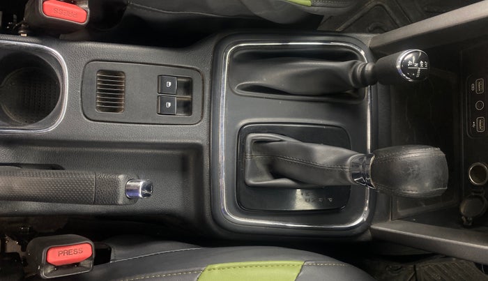 2021 Mahindra Thar LX D 4WD AT CONVERTIBLE, Diesel, Automatic, 99,439 km, Gear Lever