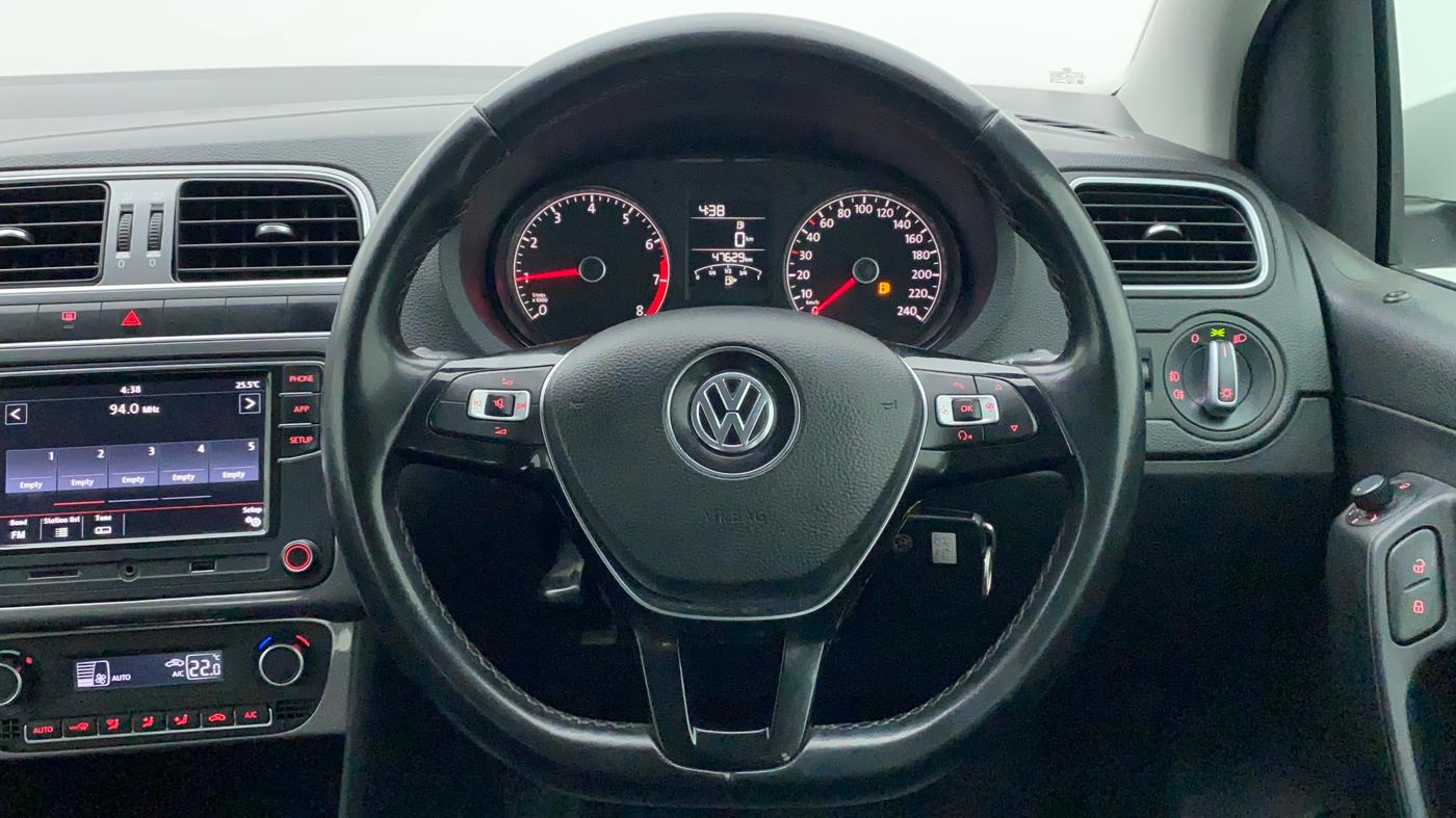 2020 Volkswagen Polo HIGHLINE PLUS 1.0L TSI, Petrol, Manual, 48,043 km, Steering Wheel Close Up