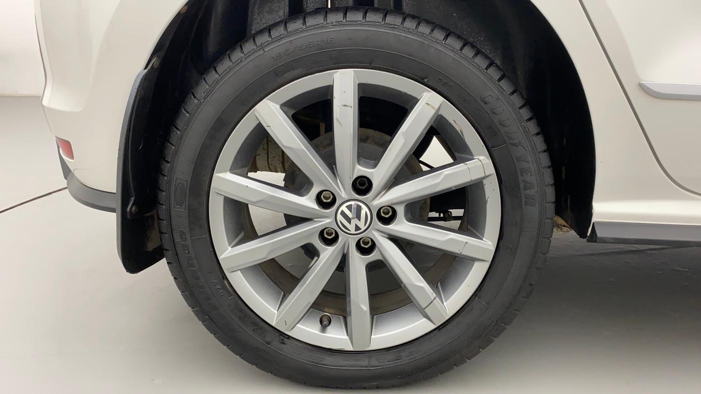 2020 Volkswagen Polo HIGHLINE PLUS 1.0L TSI, Petrol, Manual, 48,043 km, Right Rear Wheel