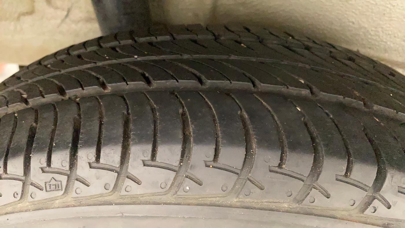2019 Maruti New Wagon-R VXI (O) 1.2 AMT, Petrol, Automatic, 43,764 km, Right Rear Tyre Tread