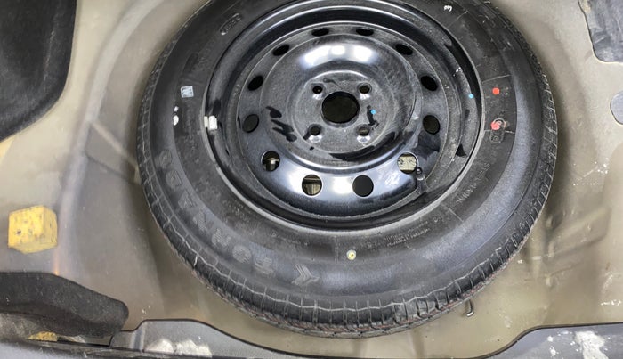 2015 Maruti Swift Dzire VXI, Petrol, Manual, 1,01,457 km, Spare Tyre