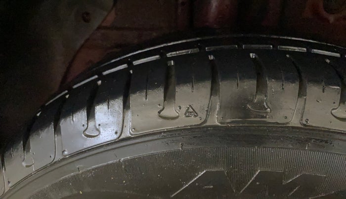 2014 Hyundai Elite i20 MAGNA 1.2, Petrol, Manual, 38,127 km, Right Rear Tyre Tread