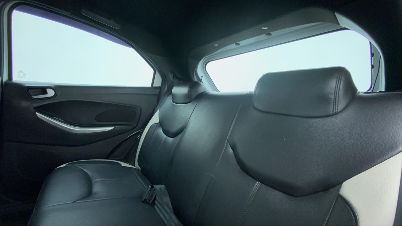 2018 Ford FREESTYLE TREND 1.2 TI-VCT, Petrol, Manual, 41,748 km, Right Side Rear Door Cabin