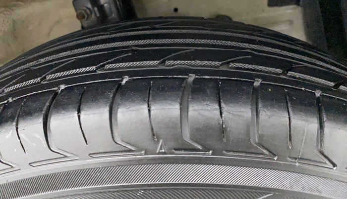 2012 Maruti Swift Dzire VDI, Diesel, Manual, 72,940 km, Right Front Tyre Tread