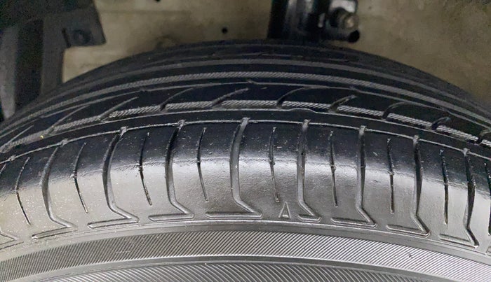 2012 Maruti Swift Dzire VDI, Diesel, Manual, 72,940 km, Left Front Tyre Tread