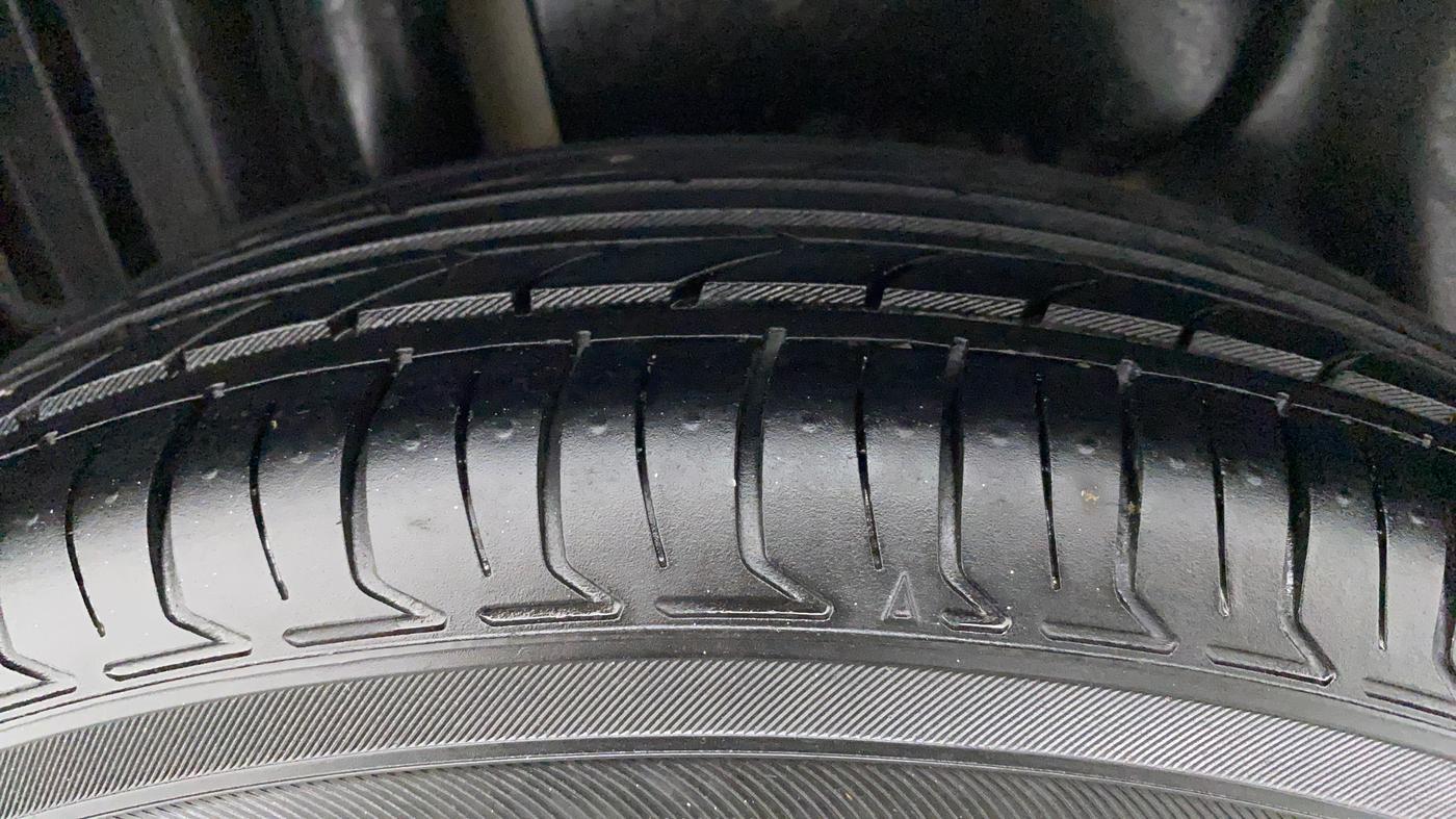 2012 Maruti Swift Dzire VDI, Diesel, Manual, 72,940 km, Right Rear Tyre Tread