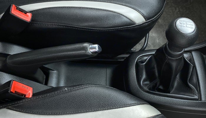 2014 Maruti Swift VXI D, Petrol, Manual, 70,958 km, Gear Lever
