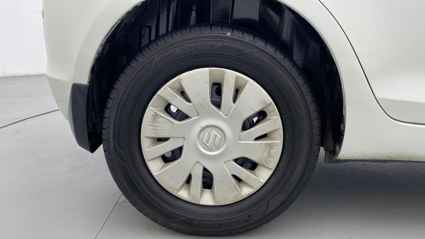 2014 Maruti Swift VXI D, Petrol, Manual, 70,958 km, Right Rear Wheel
