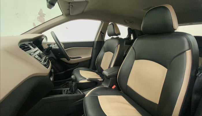 2015 Hyundai Elite i20 SPORTZ 1.2, Petrol, Manual, 50,245 km, Right Side Front Door Cabin
