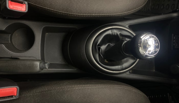 2013 Hyundai i20 ASTA 1.2, Petrol, Manual, 79,045 km, Gear Lever