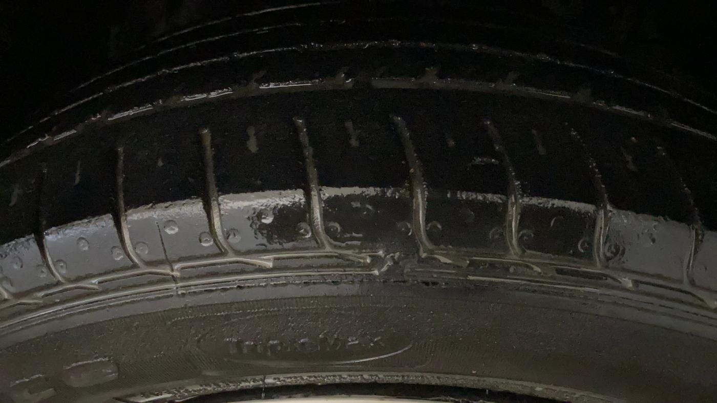 2019 Tata NEXON XM PETROL, Petrol, Manual, 51,595 km, Right Front Tyre Tread