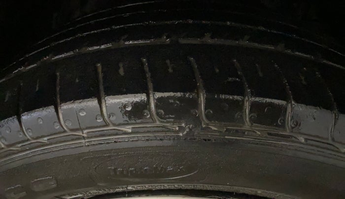 2019 Tata NEXON XM PETROL, Petrol, Manual, 51,595 km, Right Front Tyre Tread