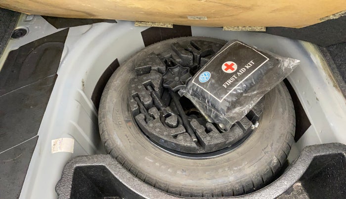 2015 Volkswagen Vento HIGHLINE DIESEL 1.5, Diesel, Manual, 60,180 km, Spare Tyre