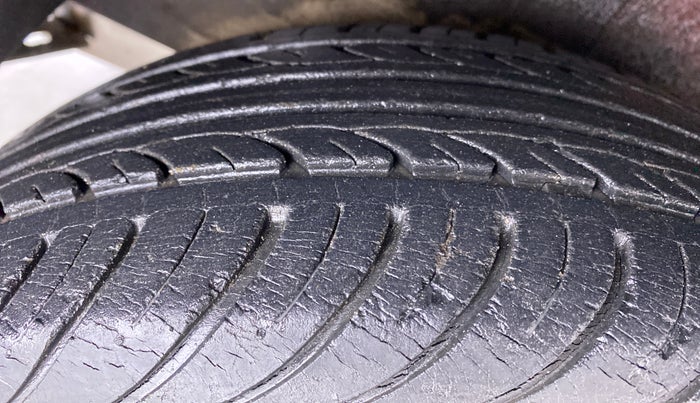 2010 Hyundai i20 SPORTZ 1.2, Petrol, Manual, 18,327 km, Right Rear Tyre Tread