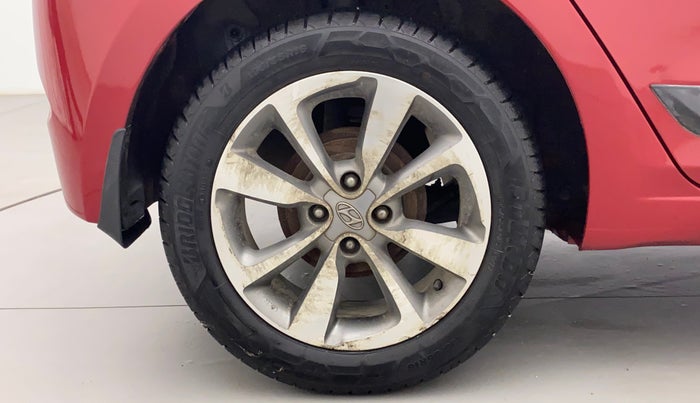 2014 Hyundai Elite i20 SPORTZ 1.2, Petrol, Manual, 1,05,481 km, Right Rear Wheel