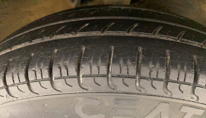 2014 Maruti Alto 800 VXI, Petrol, Manual, 19,005 km, Right Front Tyre Tread